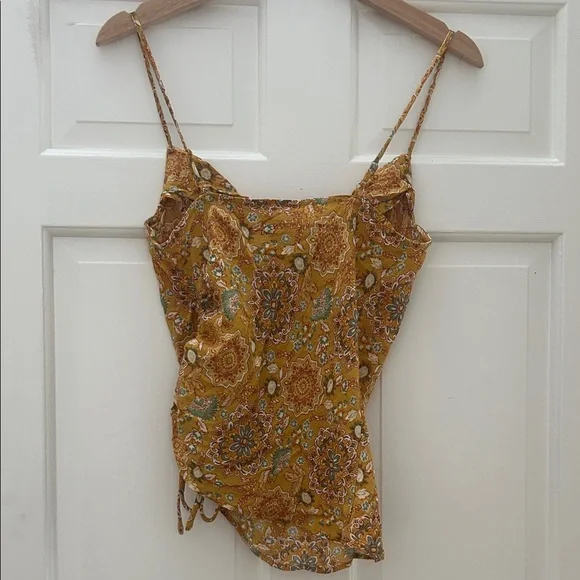 Floral Print Spaghetti Strap Top - Picture 3 of 5